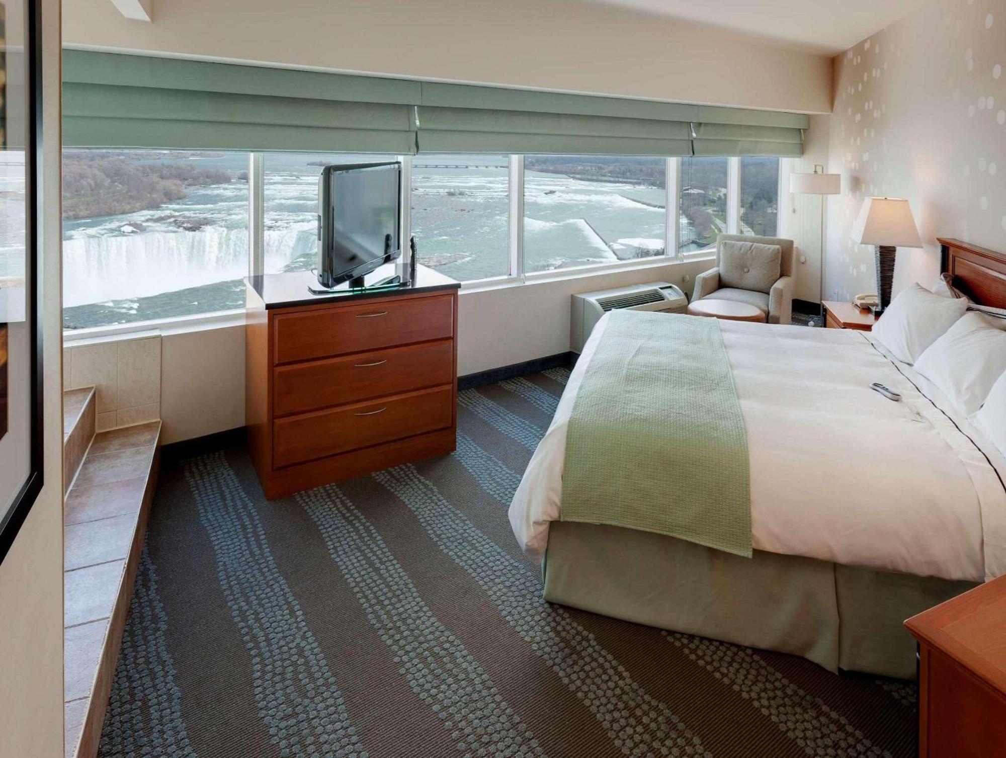 Radisson Hotel & Suites Fallsview Niagara Falls Exterior foto